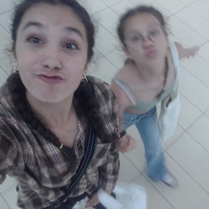 Meet your Posher, Maee